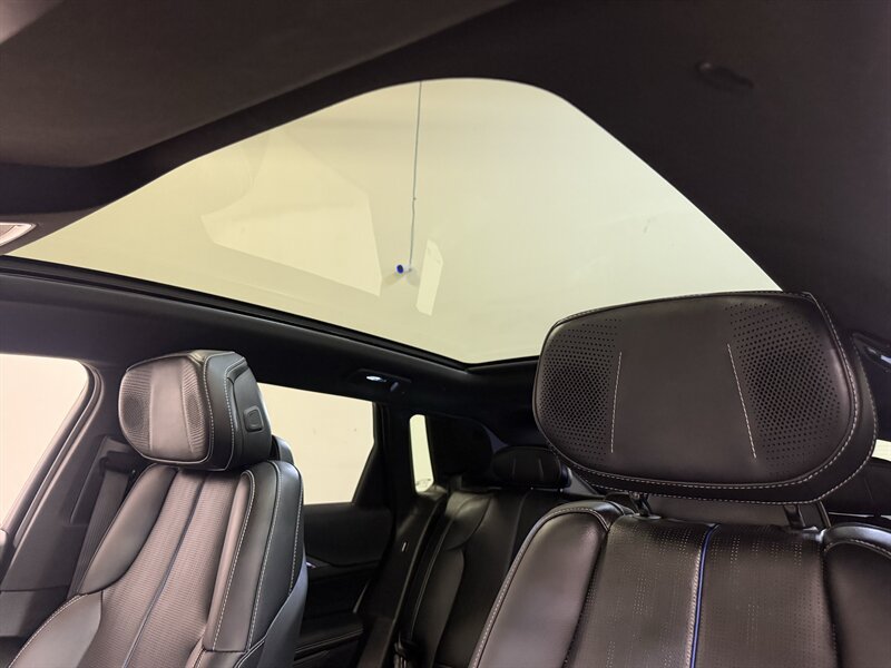 Used 2024 Cadillac Lyriq Sport AWD/4WD image 35