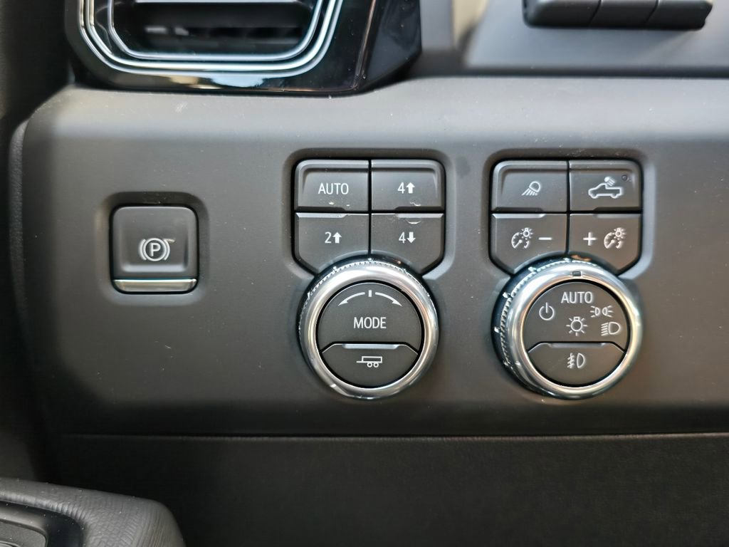New 2026 GMC Sierra 2500 AT4X AWD/4WD image 17