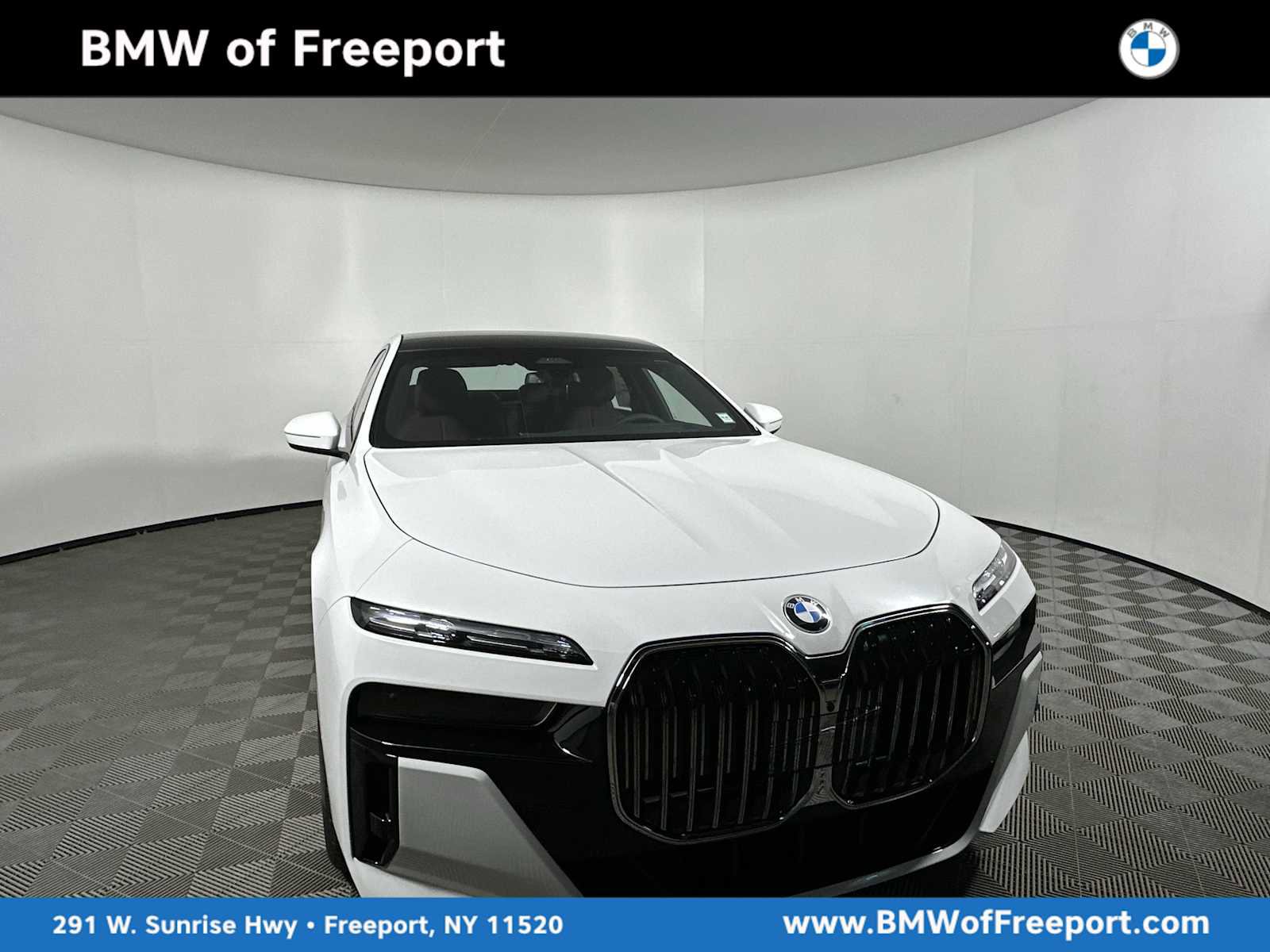 New 2026 BMW 740i xDrive w/ Executive Package image 1