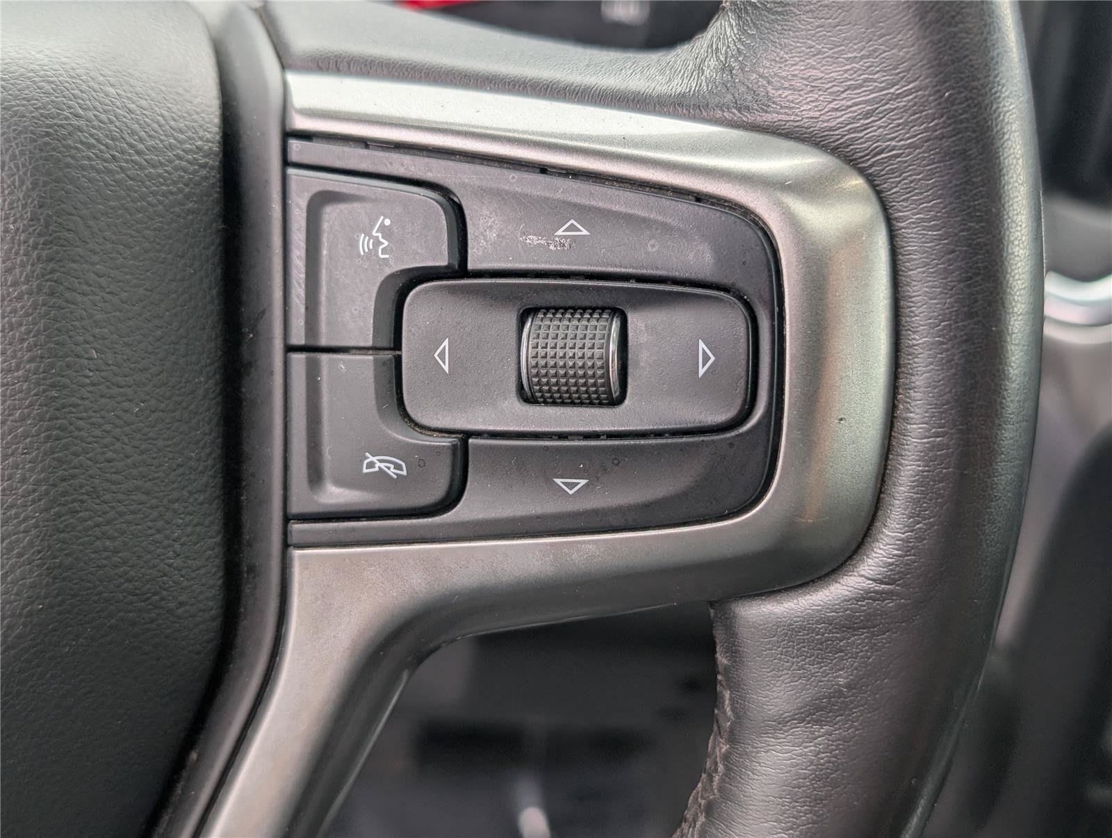 Used 2020 Chevrolet Silverado 1500 LT Trail Boss AWD/4WD image 26