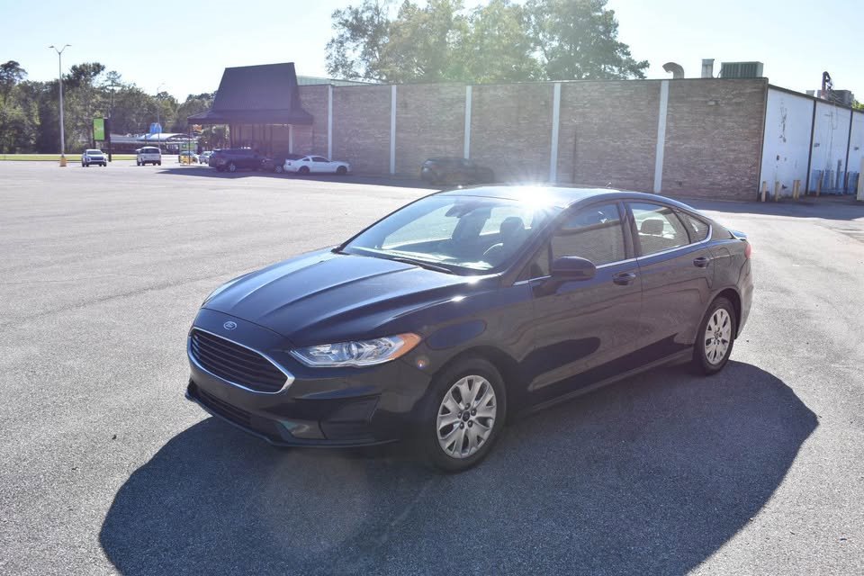 Used 2020 Ford Fusion S image 2