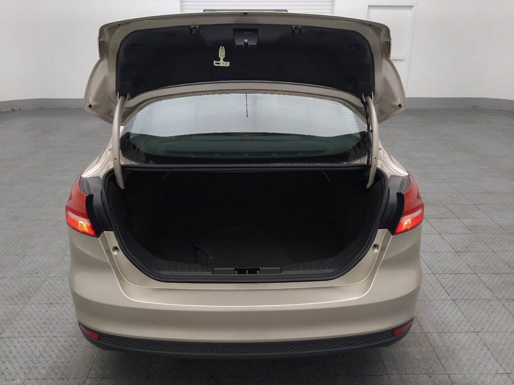 Used 2017 Ford Focus SE FWD image 29