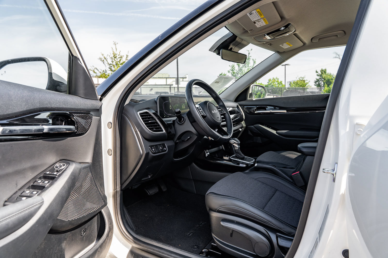 Used 2026 Kia Seltos S FWD image 17