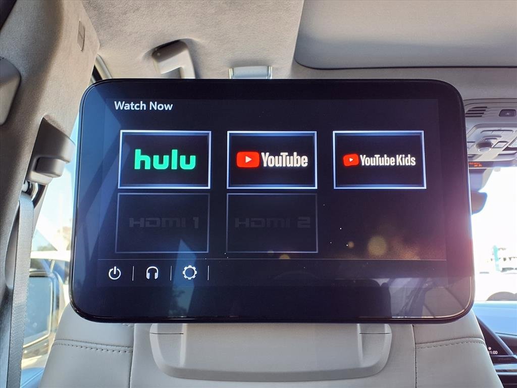 Used 2022 Cadillac Escalade Premium Luxury Platinum w/ Heavy-Duty Trailer Package image 18