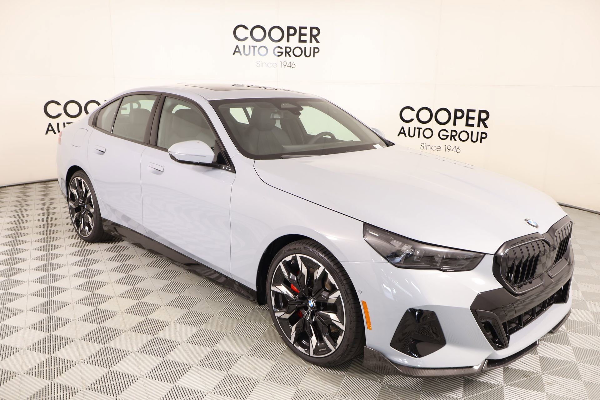 New 2026 BMW 540i xDrive w/ M Sport Package image 1