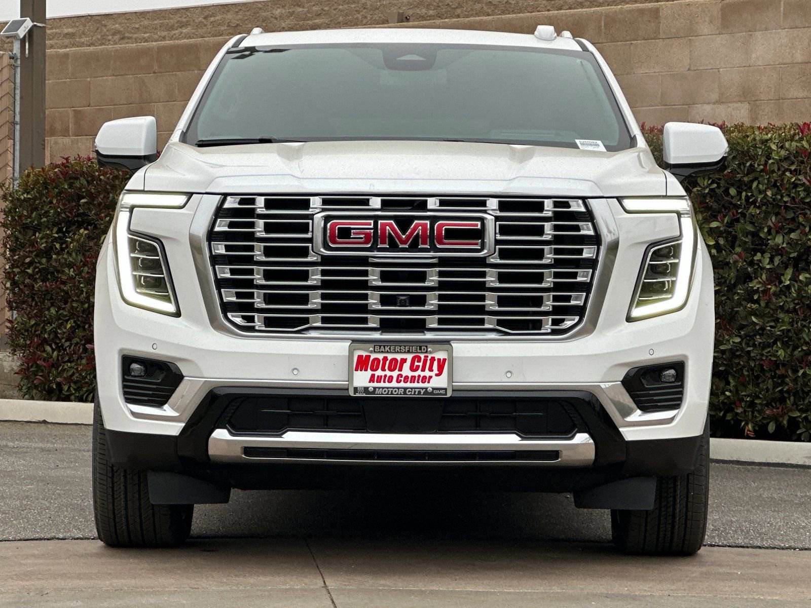 New 2026 GMC Yukon XL Denali w/ Sun & Power Step Package AWD/4WD image 9
