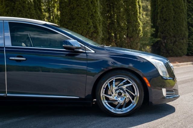 Used 2013 Cadillac XTS Platinum image 12