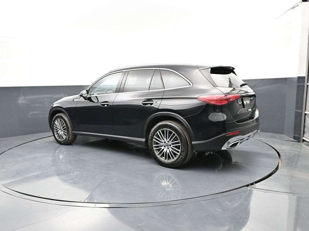 Used 2026 Mercedes-Benz GLC 300 4MATIC image 5