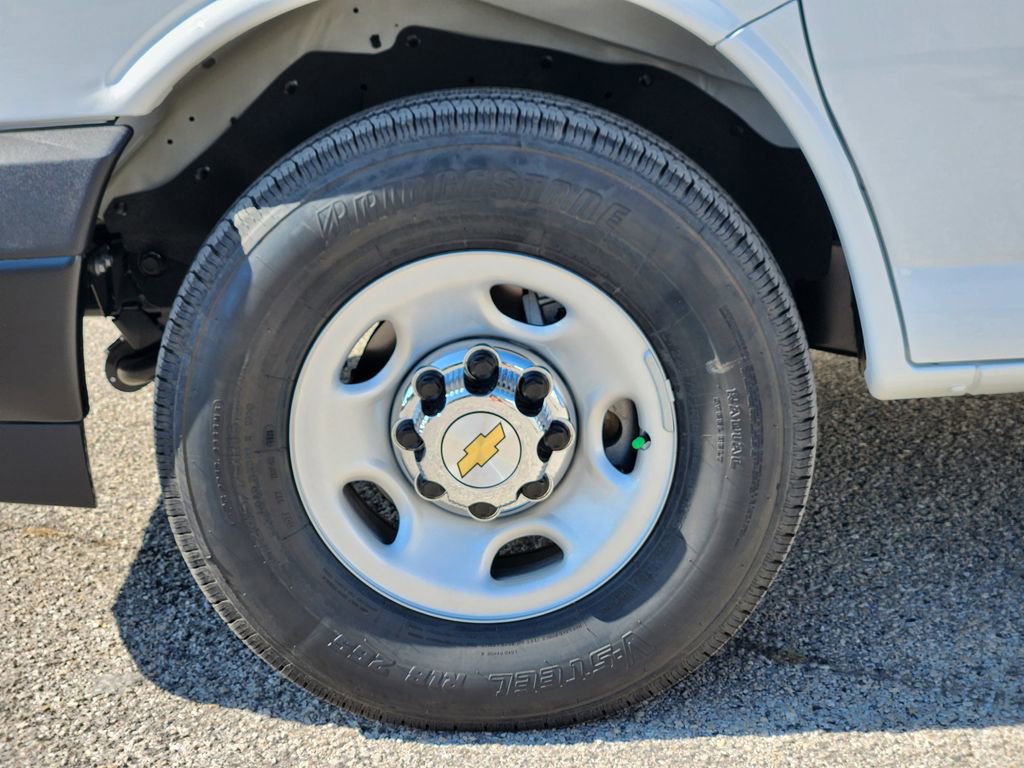 New 2025 Chevrolet Express 2500 w/ Driver Convenience Package image 7