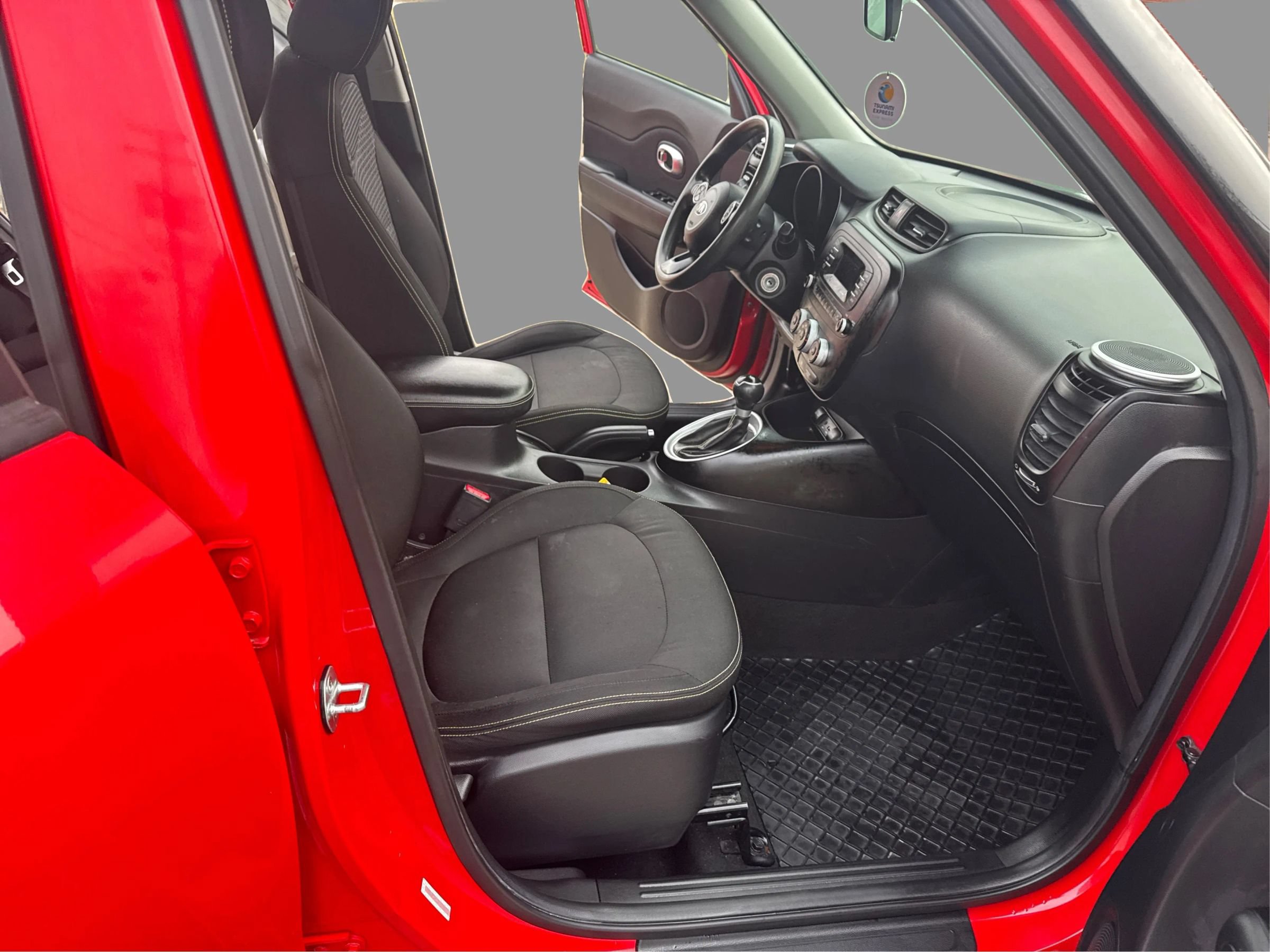 Used 2015 Kia Soul + FWD image 24