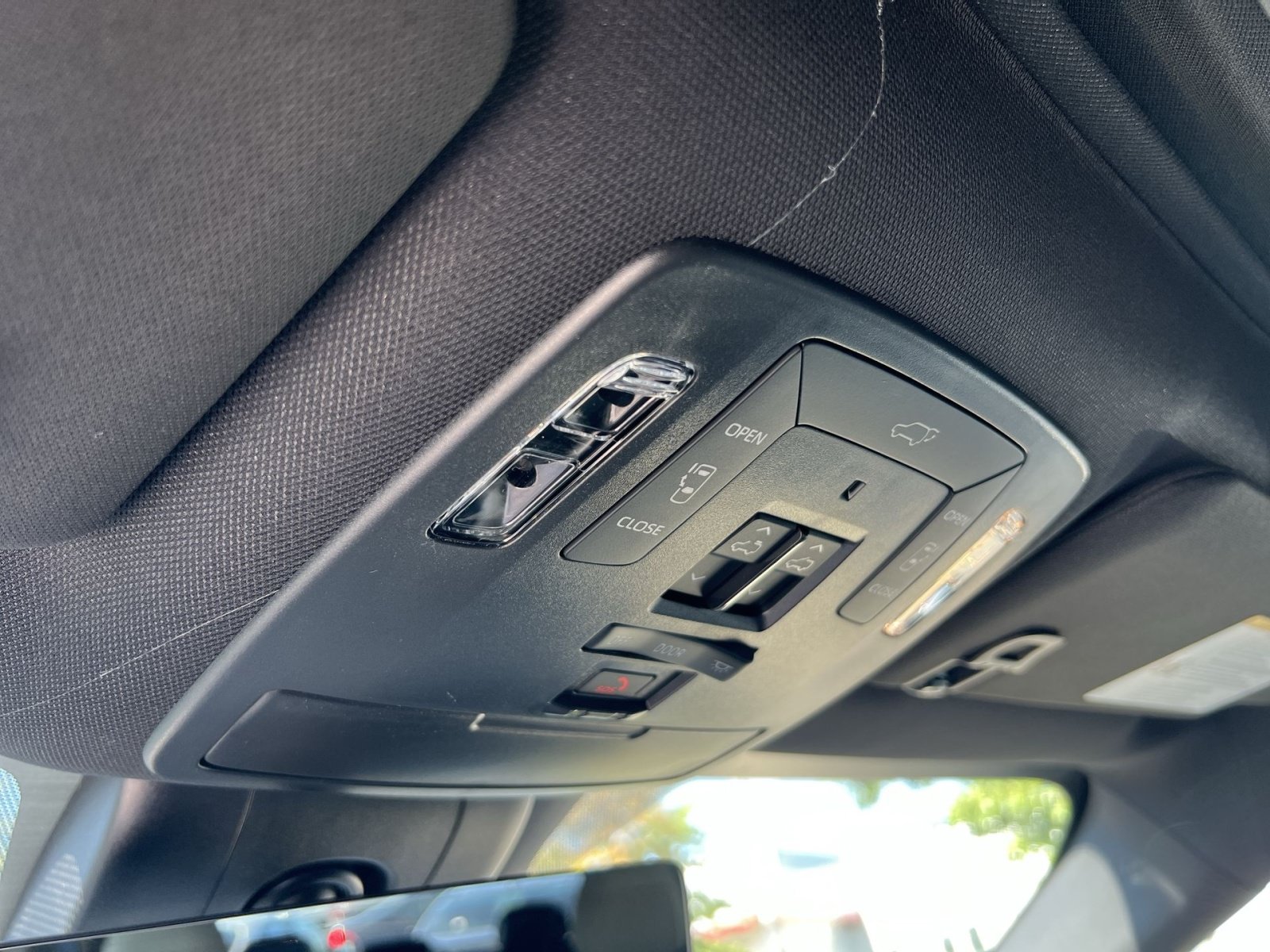 New 2026 Toyota Sienna Platinum AWD/4WD image 28