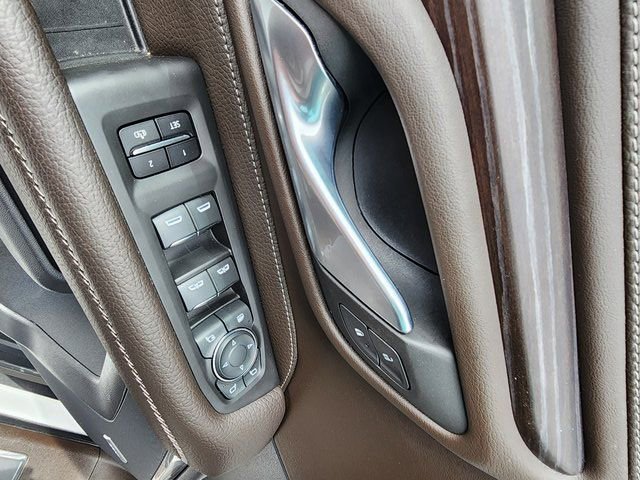 Used 2022 GMC Yukon XL Denali image 16