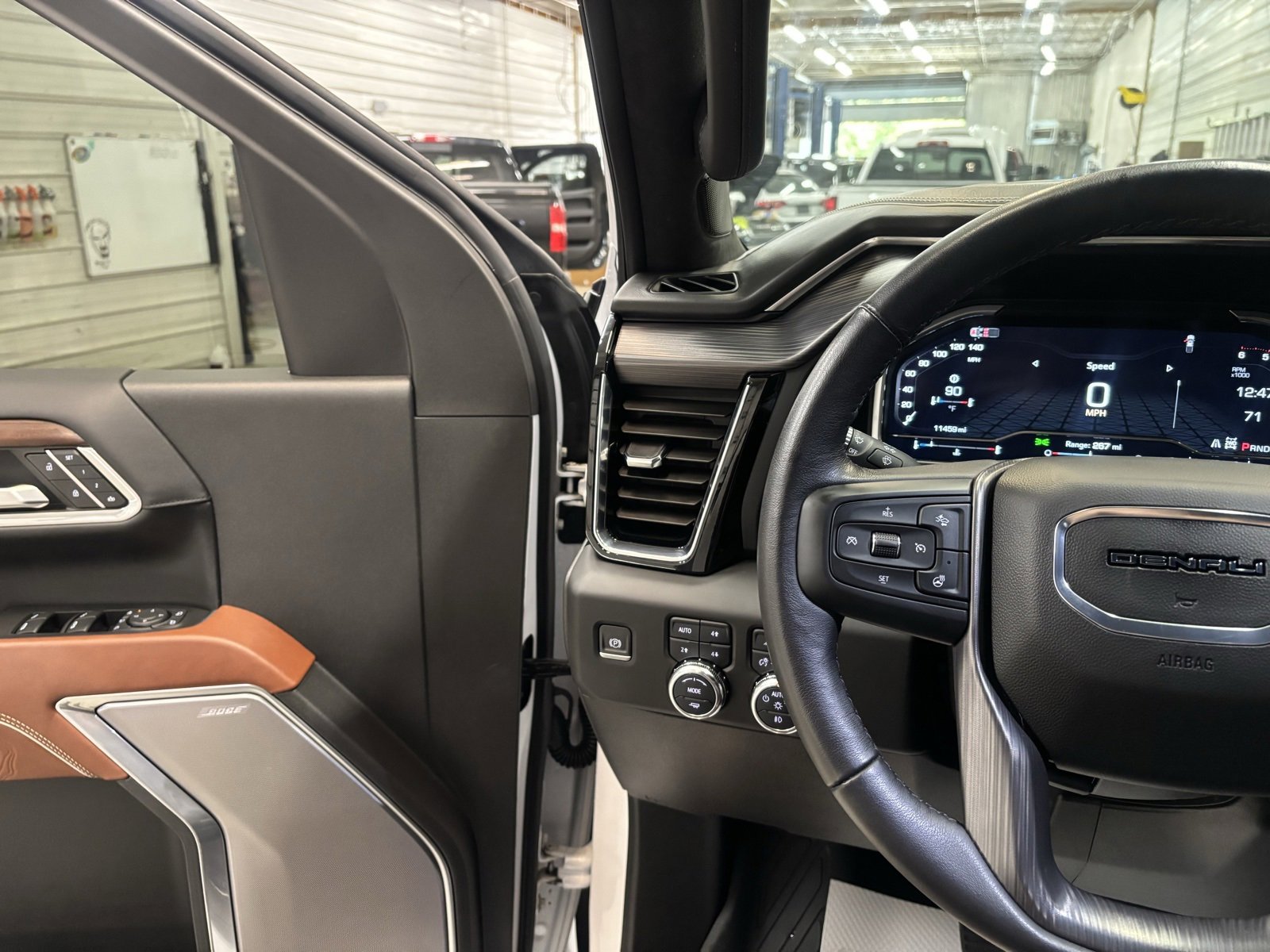 Used 2024 GMC Sierra 3500 Denali Ultimate image 14