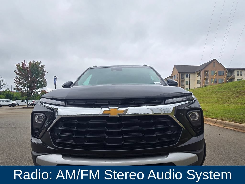 Used 2024 Chevrolet TrailBlazer LT w/ Convenience Package AWD/4WD image 8