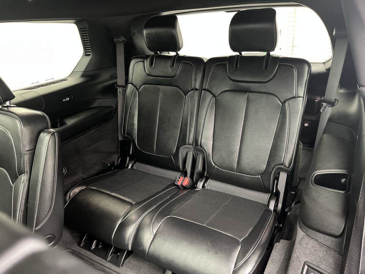 Used 2021 Jeep Grand Cherokee L Overland w/ Luxury Tech Group IV AWD/4WD image 15
