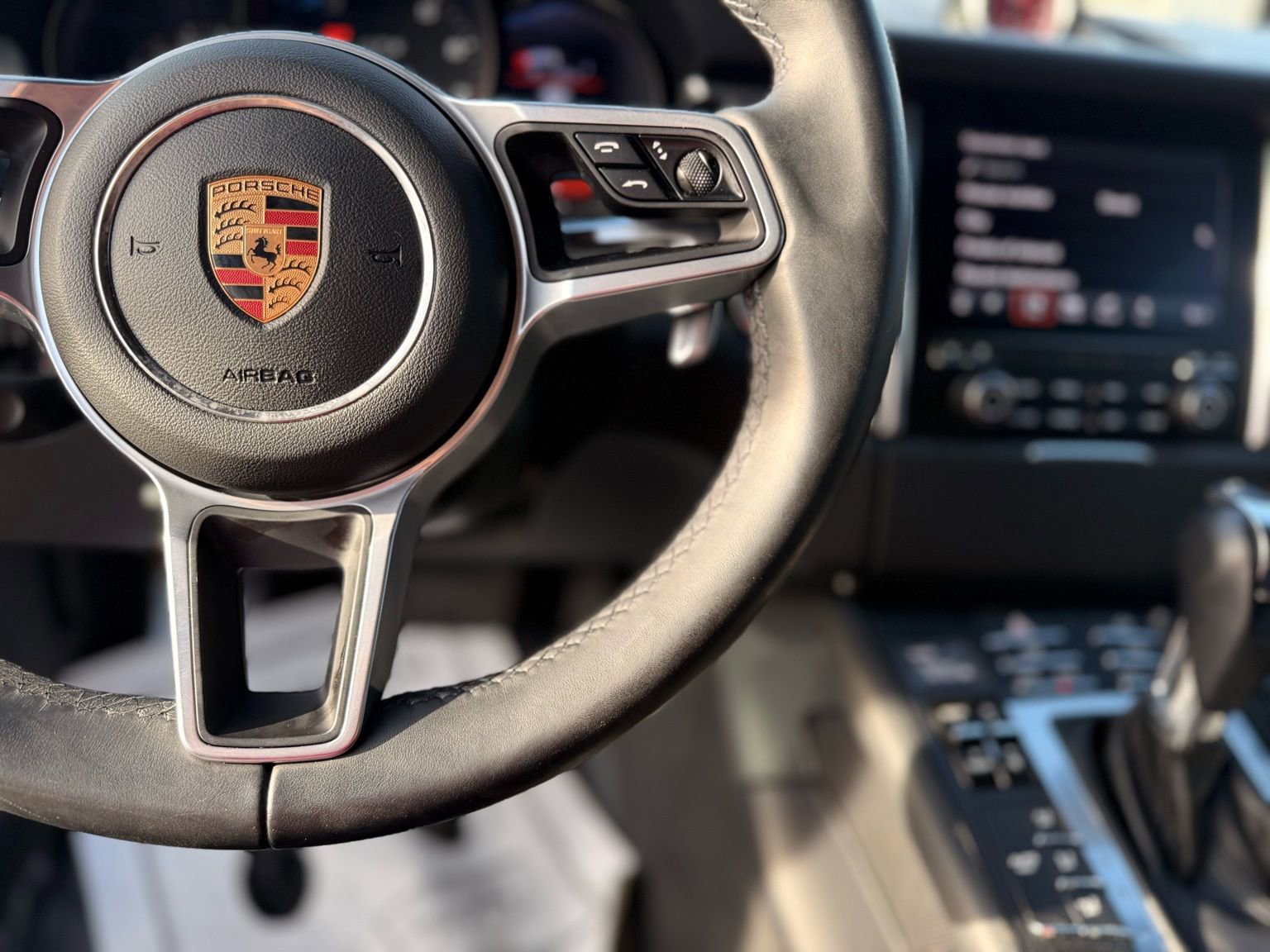 Used 2018 Porsche Macan GTS image 17