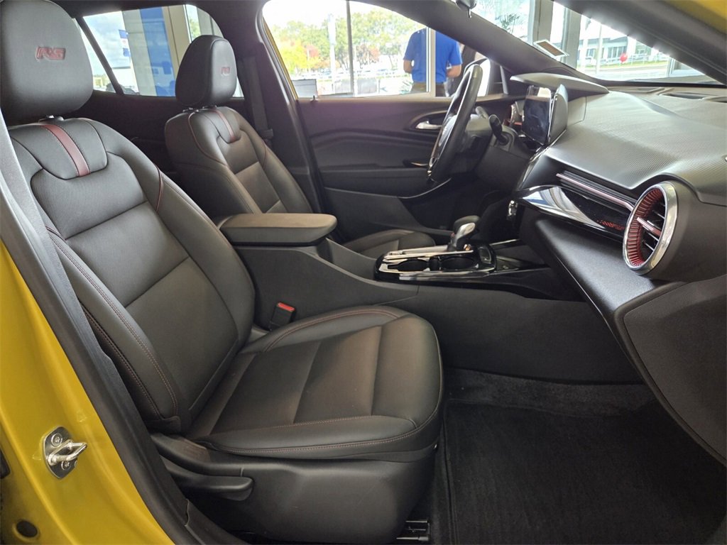 Certified 2024 Chevrolet Trax RS w/ Sunroof Package image 20