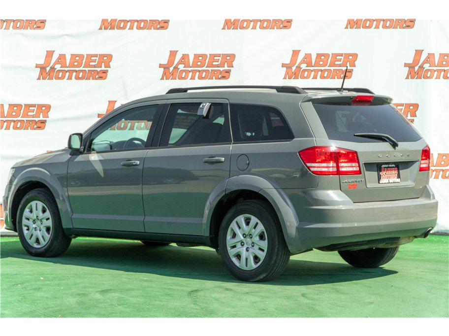 Used 2019 Dodge Journey SE FWD image 18