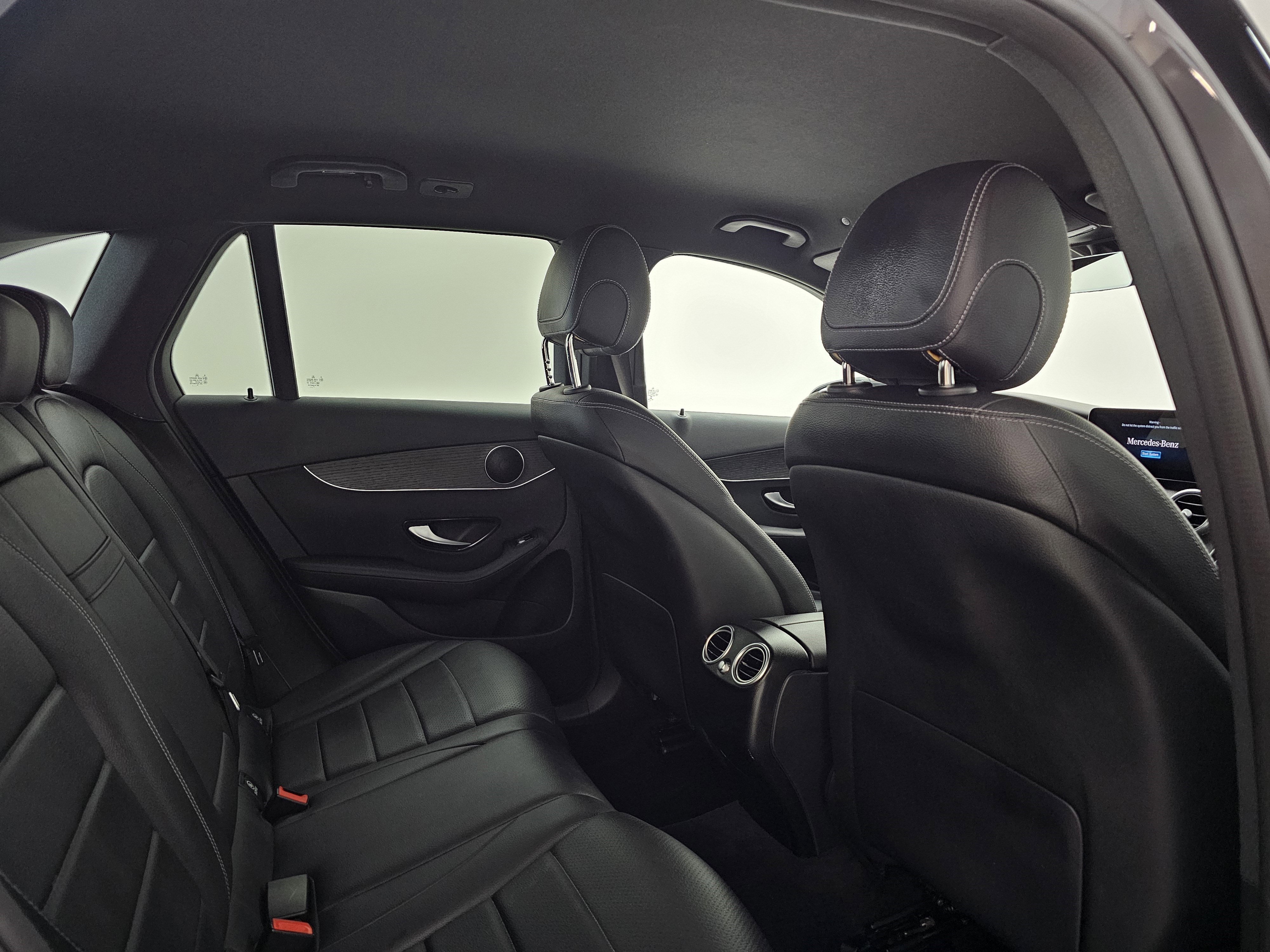 Certified 2022 Mercedes-Benz GLC 300 4MATIC w/ Multimedia Package Lite image 30