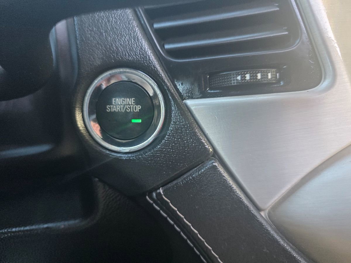 Used 2018 GMC Yukon XL Denali image 40