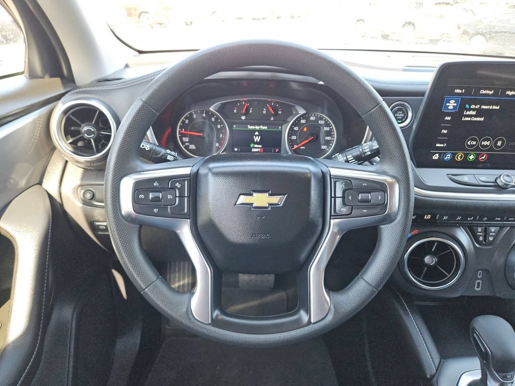 Used 2025 Chevrolet Blazer LT FWD image 23