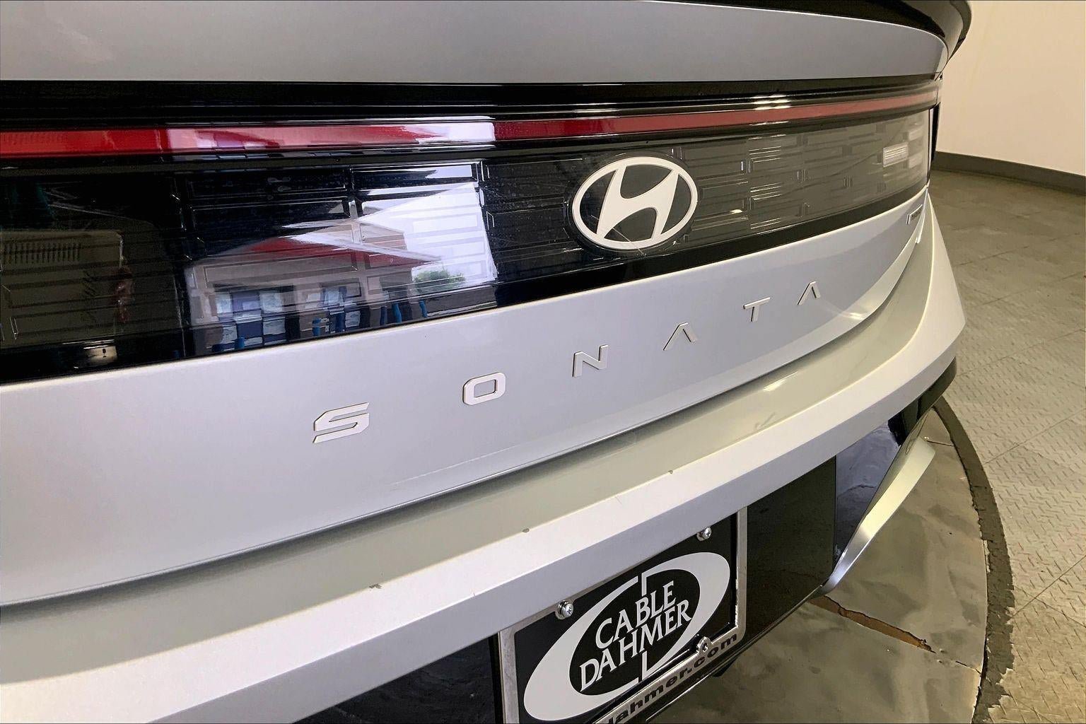 Used 2025 Hyundai Sonata SEL FWD image 8