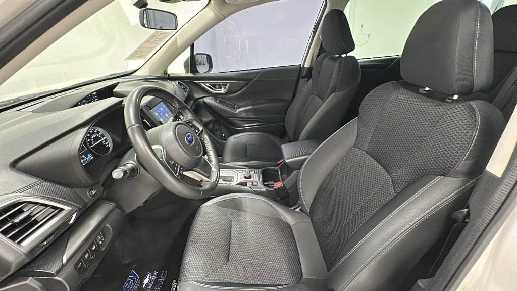 Used 2023 Subaru Forester Premium image 9