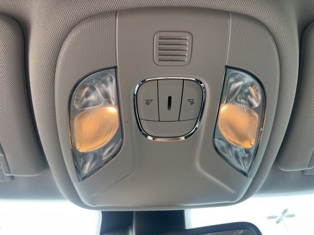 Used 2022 Jeep Compass Limited image 32