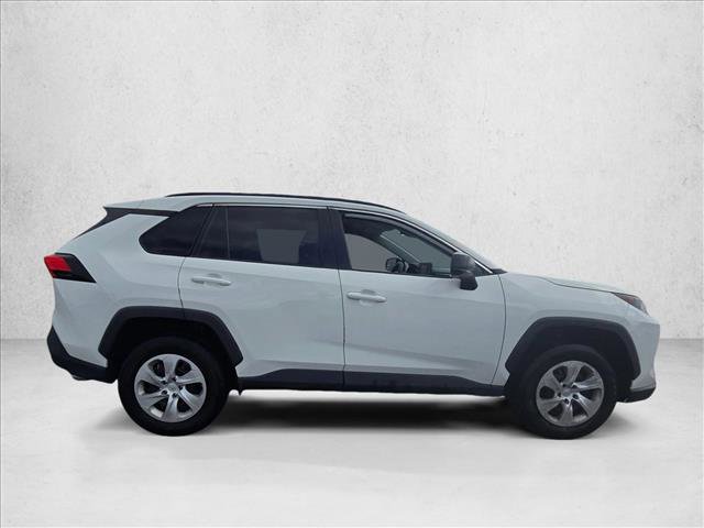 Used 2019 Toyota RAV4 LE image 4