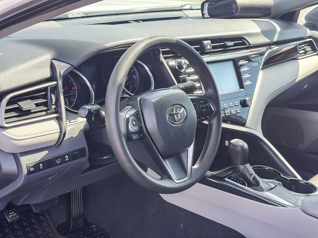 Used 2019 Toyota Camry LE image 8