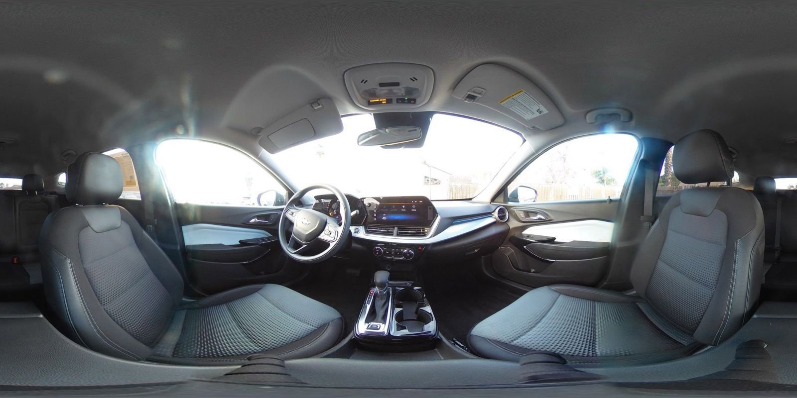 Used 2025 Chevrolet Trax LT image 42