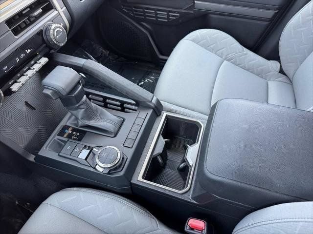 Certified 2025 Toyota Tacoma SR5 AWD/4WD image 98