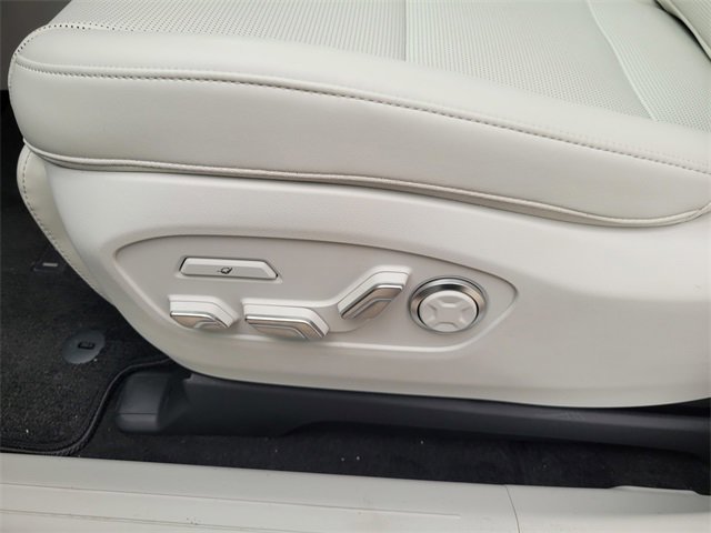 New 2026 Hyundai Ioniq 9 Limited image 13