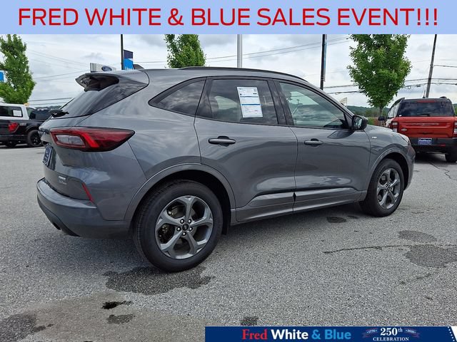 Certified 2024 Ford Escape ST-Line AWD/4WD image 11