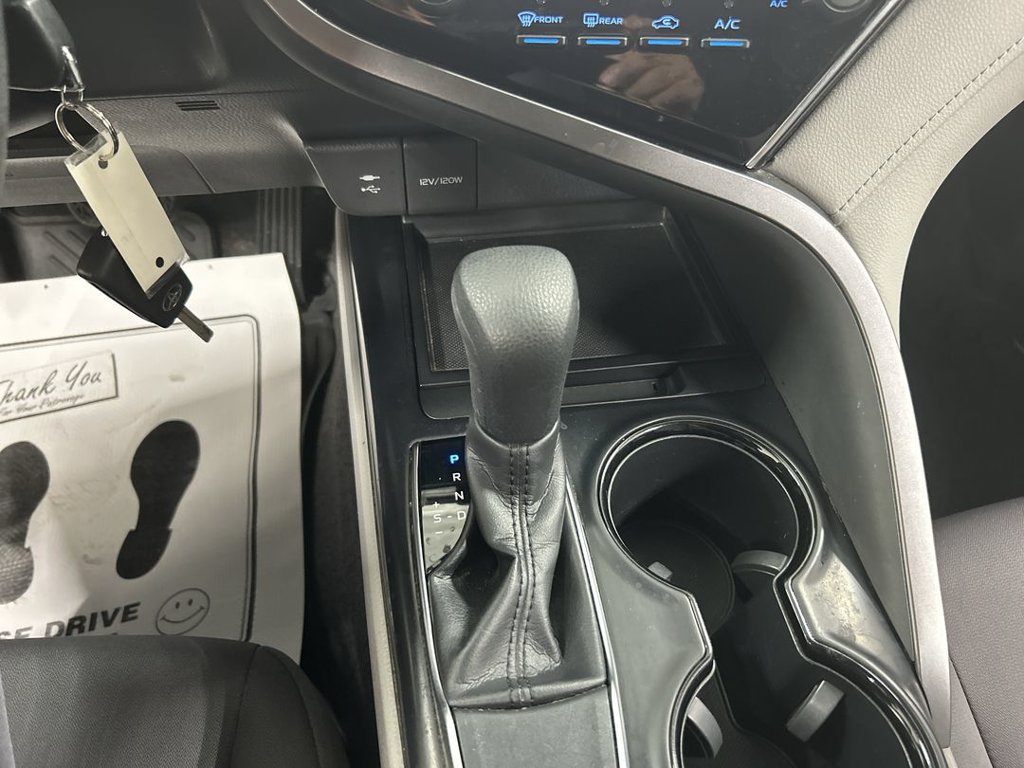 Used 2018 Toyota Camry LE FWD image 17