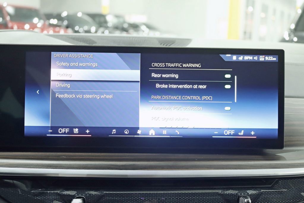 Used 2024 BMW X5 xDrive40i w/ M Sport Package image 26