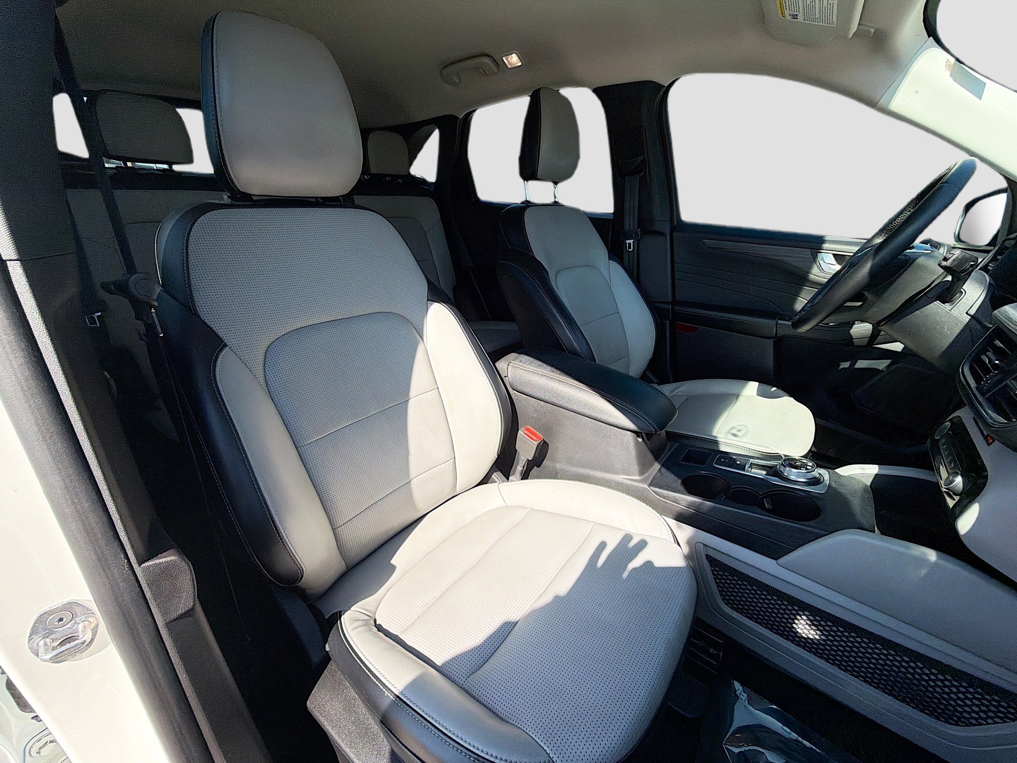 Used 2023 Ford Escape Platinum image 14