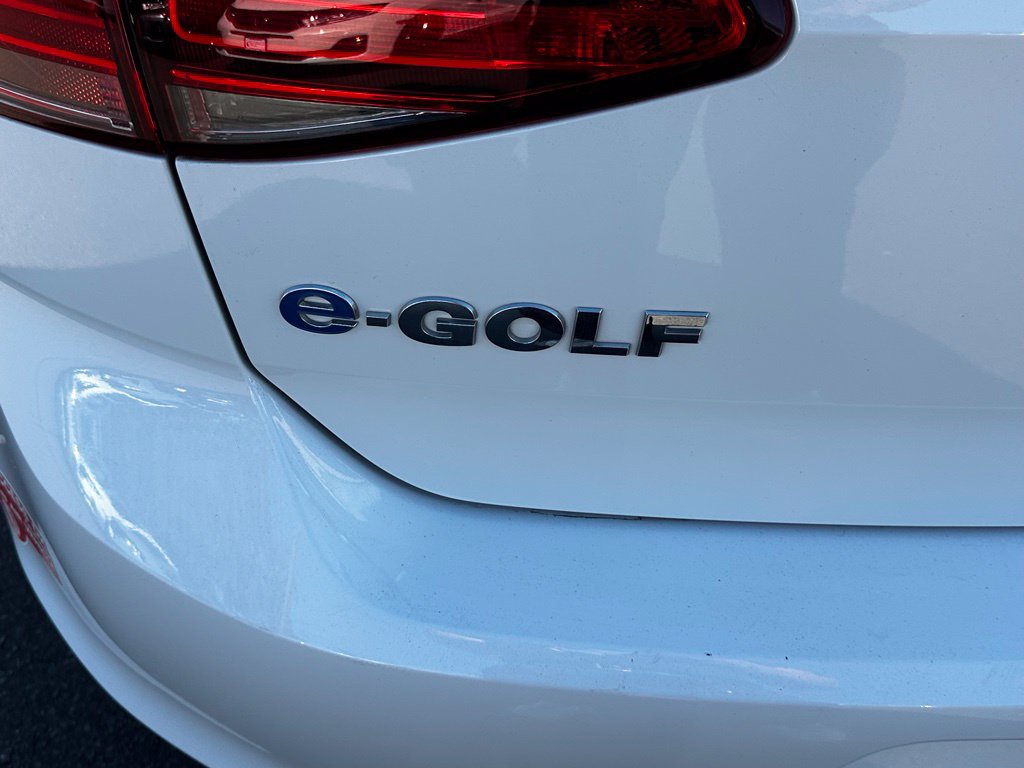Used 2016 Volkswagen e-Golf SE FWD image 12