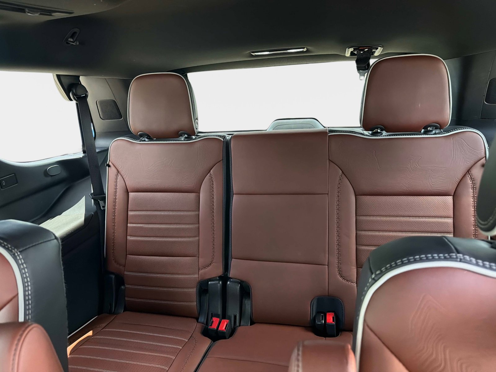 Used 2023 GMC Yukon Denali Ultimate image 16