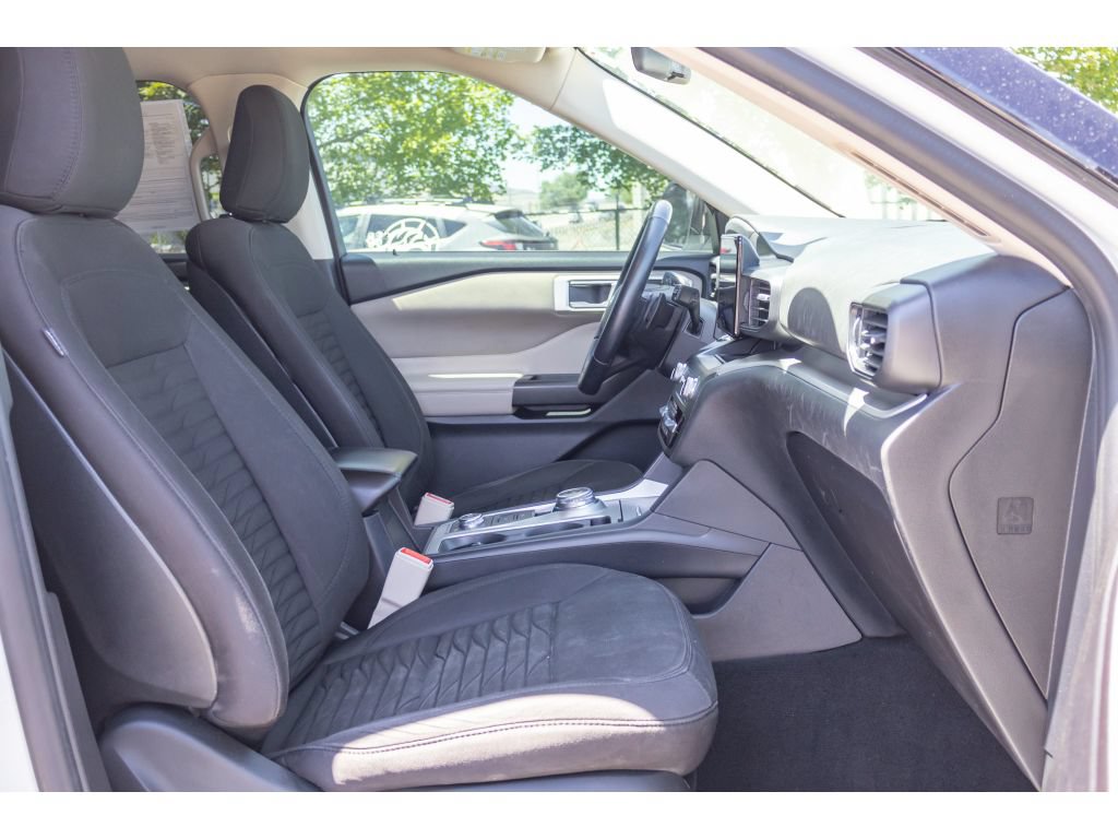 Used 2020 Ford Explorer XLT w/ Comfort Package AWD/4WD image 11