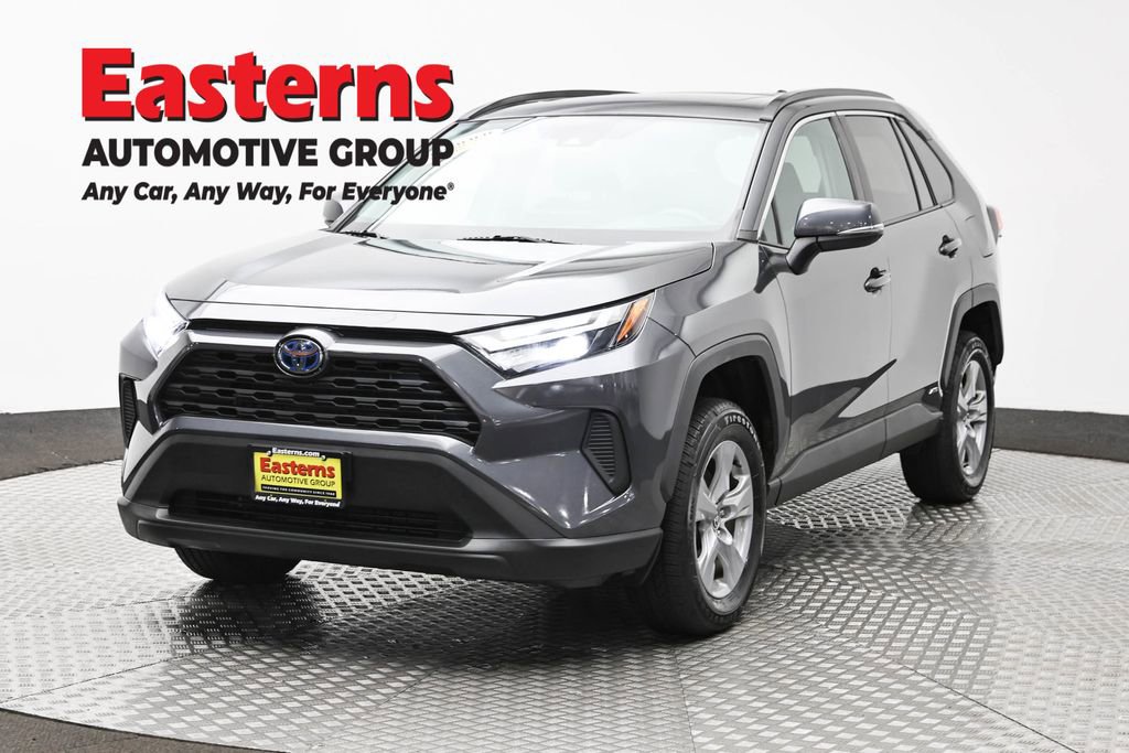 Used 2022 Toyota RAV4 XLE w/ Convenience Package