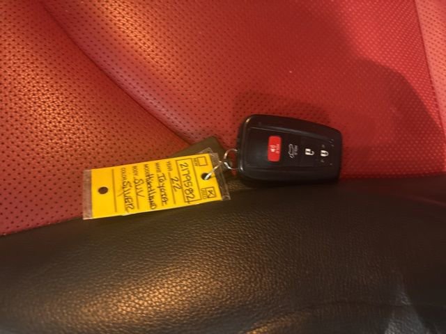 Used 2022 Toyota Highlander XSE AWD/4WD image 44