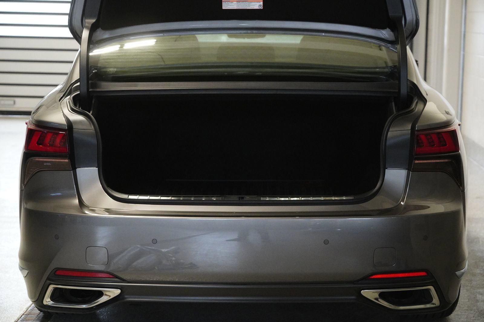 Used 2023 Lexus LS 500 LS 500 w/ Luxury Package image 33