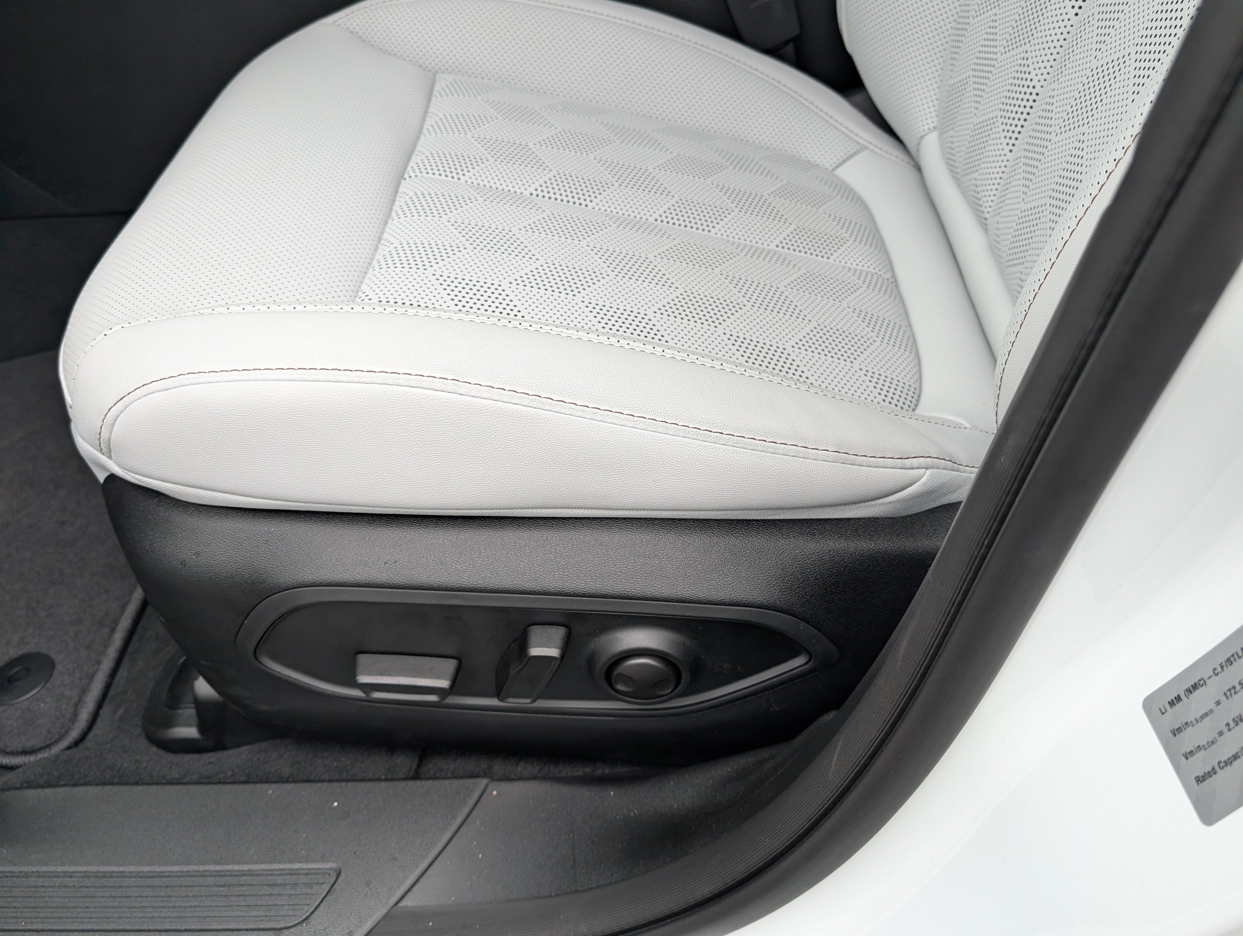 New 2026 Jeep Cherokee Overland image 20