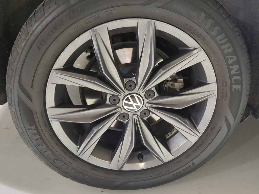 Used 2022 Volkswagen Tiguan SE AWD/4WD image 7