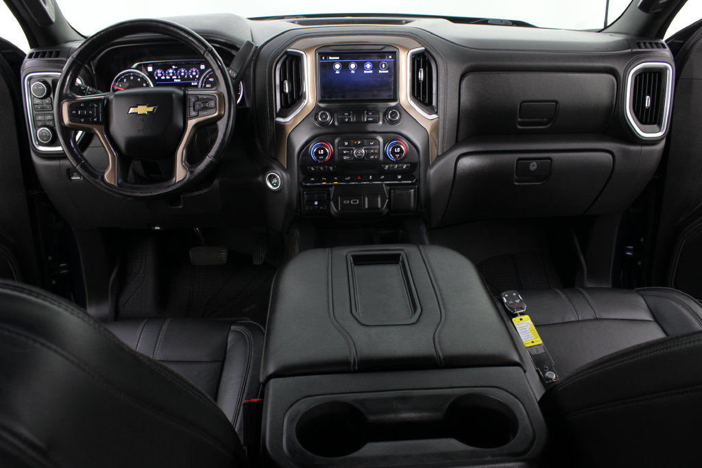 Used 2020 Chevrolet Silverado 1500 High Country w/ Technology Package AWD/4WD image 11