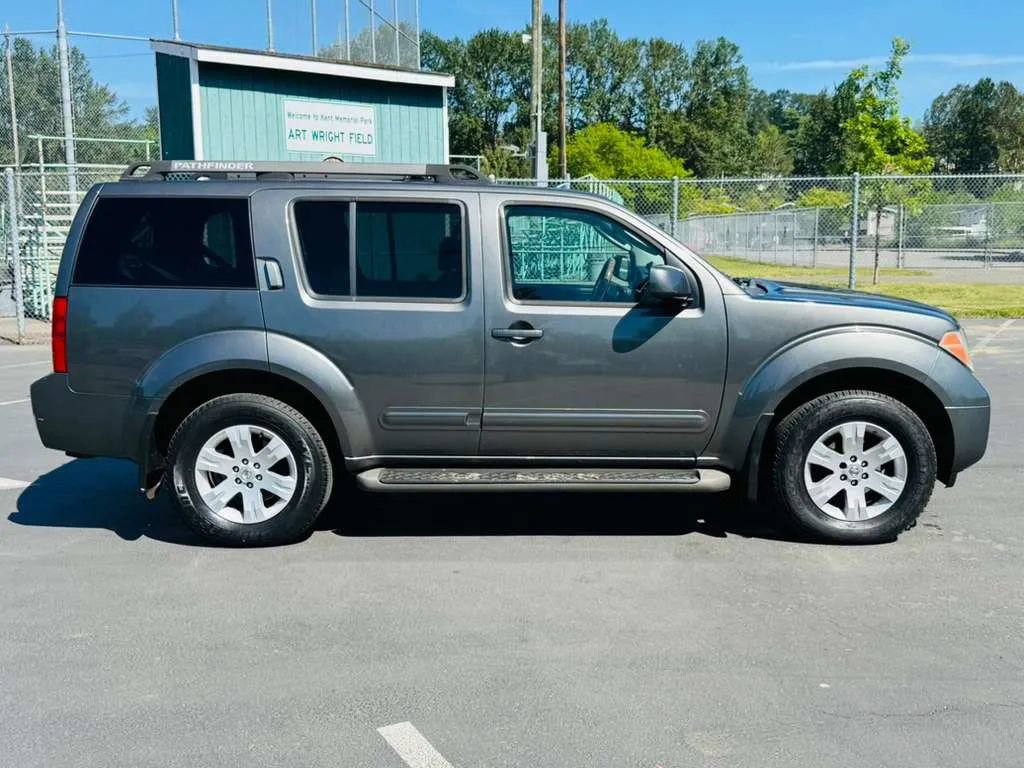 Used 2007 Nissan Pathfinder LE w/ LE Navigation Pkg AWD/4WD image 6