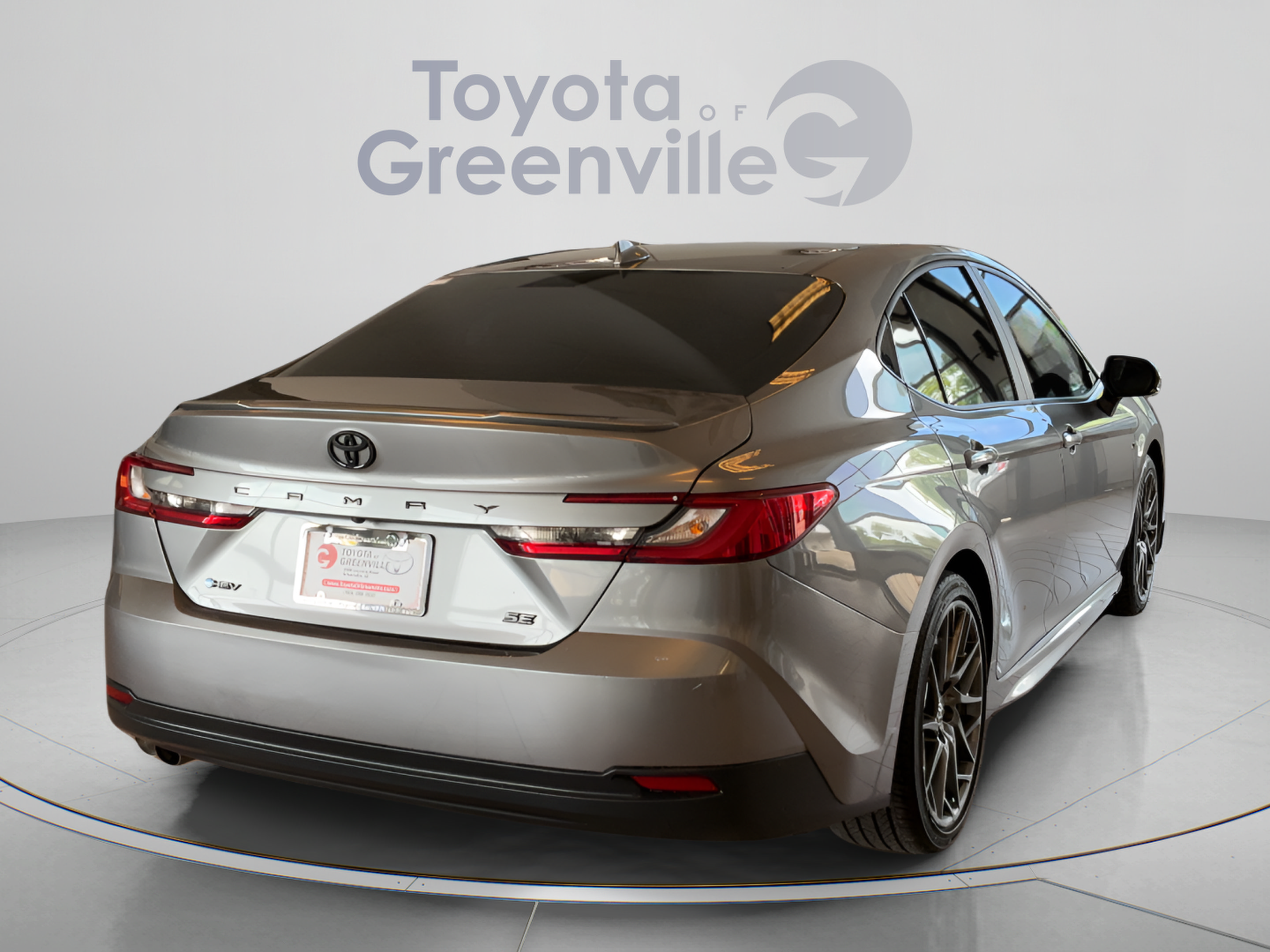 Used 2025 Toyota Camry SE w/ Convenience Package FWD image 6