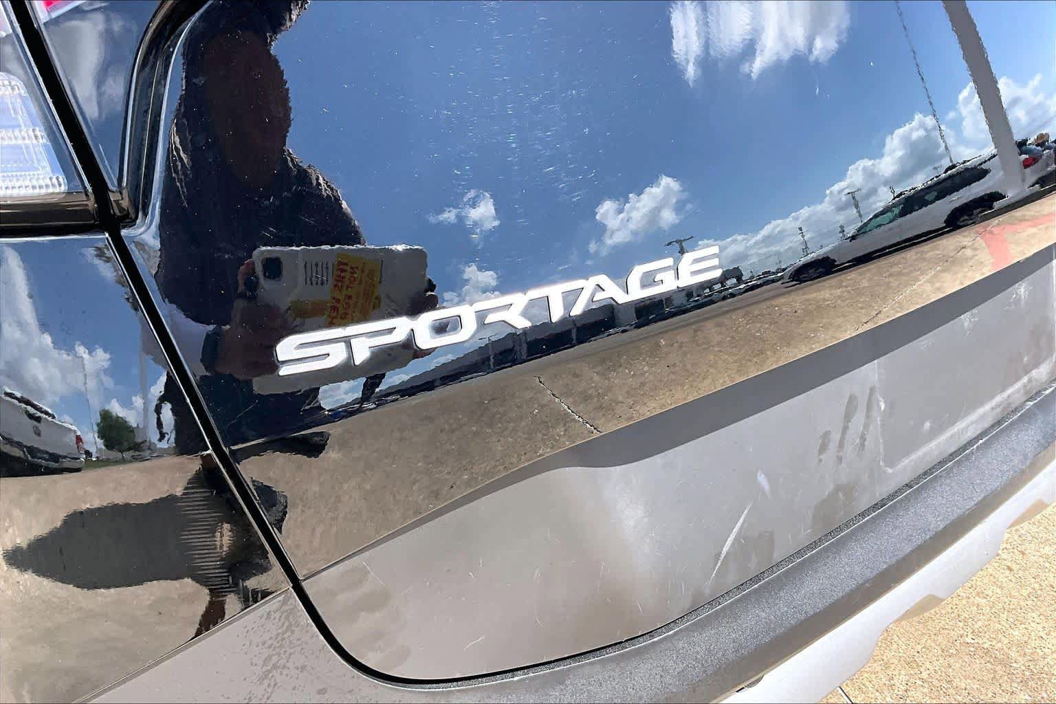 Used 2024 Kia Sportage EX image 10