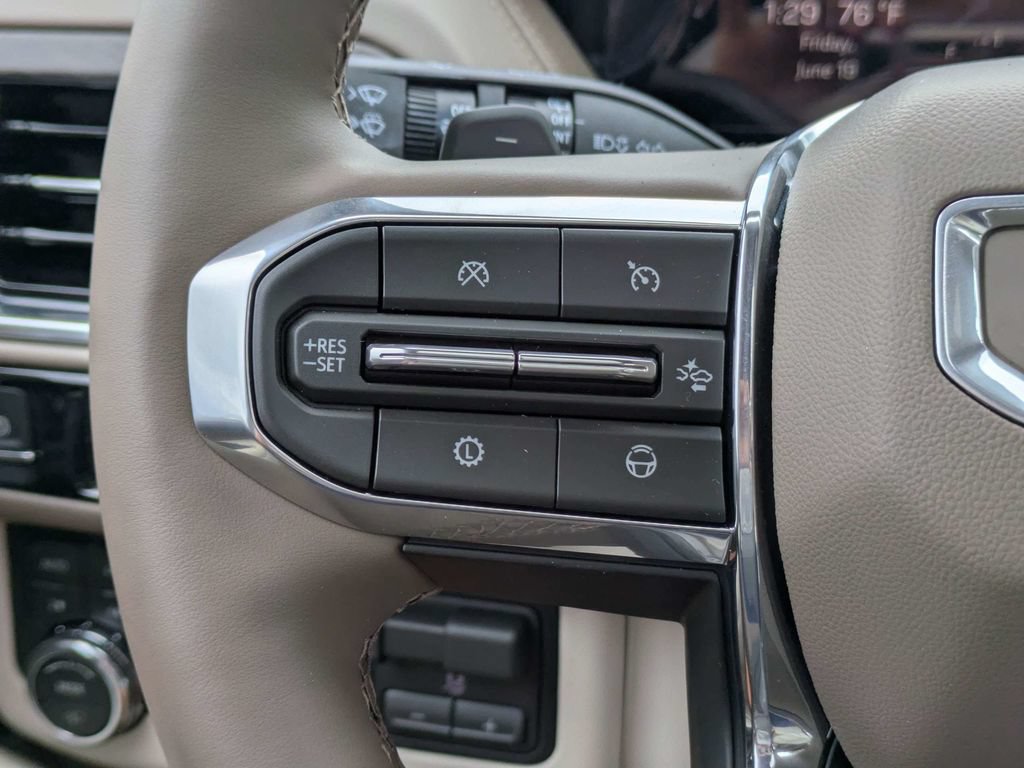 New 2026 GMC Yukon Denali w/ Denali Reserve Package AWD/4WD image 28
